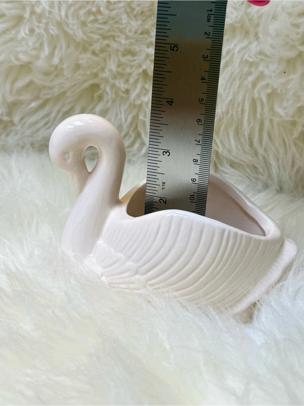 Ceramic Swan Planter in Pale Pink